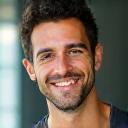 Foto de José Luiz sorrindo descontraído